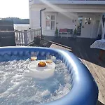 Waterfront Boat Included, Near Bergen *