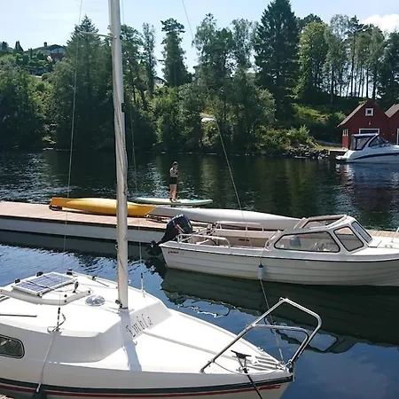 Waterfront Villa Boat Included, Near Bergen Holiday home Lindas