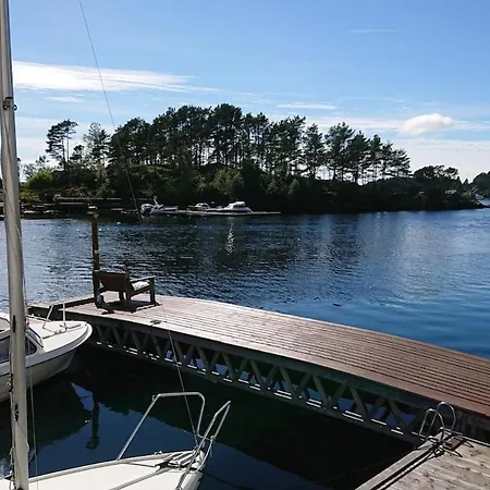 Waterfront Villa Boat Included, Near Bergen Holiday home