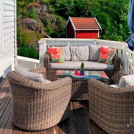 Waterfront Villa Boat Included, Near Bergen Holiday home Lindas