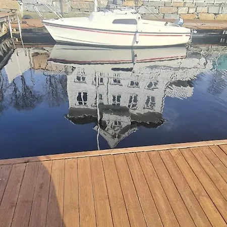 Dom wakacyjny Boat Included, Waterfront Villa, Bergen