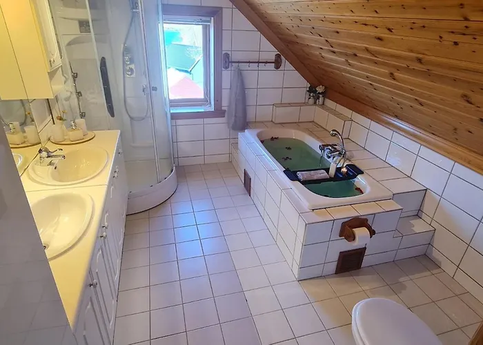 Waterfront Boat Included, Near Bergen *