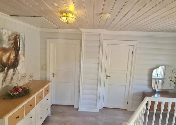 Waterfront Boat Included, Near Bergen بيت للعطل *