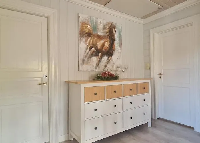 Dom wakacyjny Waterfront Boat Included, Near Bergen