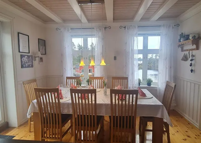 Waterfront Boat Included, Near Bergen Lindås