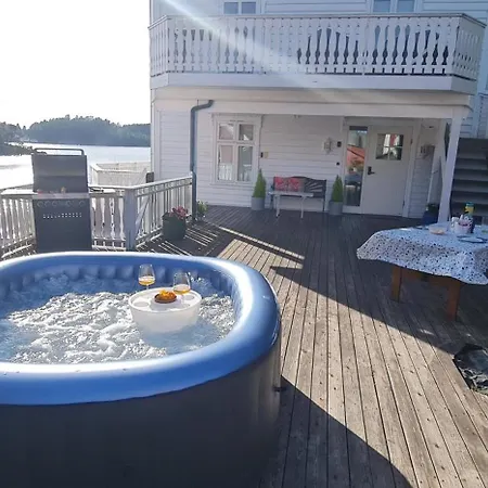 Waterfront Boat Included, Near Bergen Сasa de vacaciones